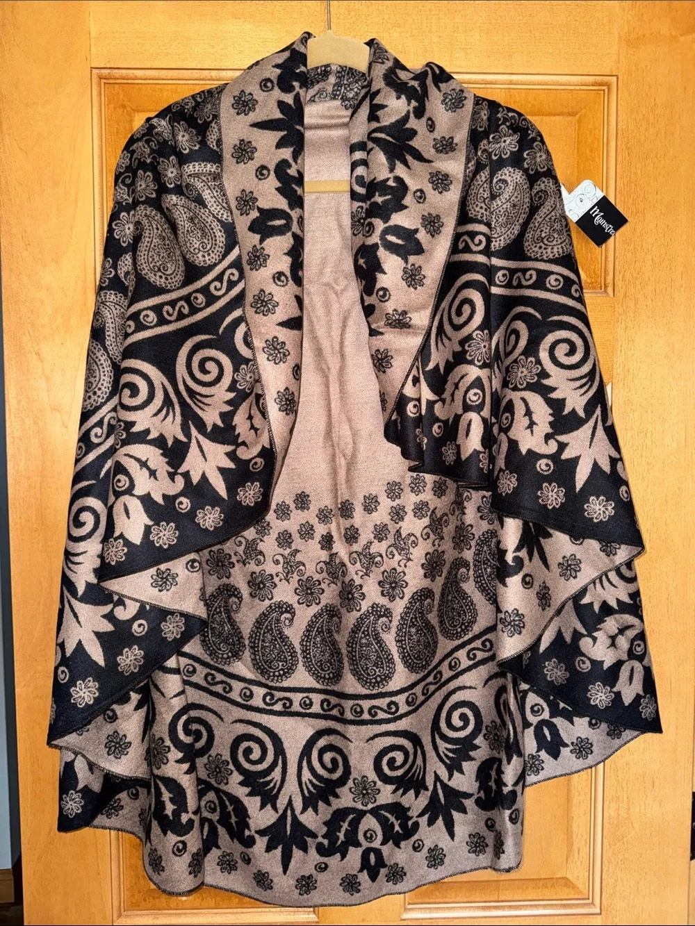 NWT Reversible Black and Taupe Paisley Floral Shawl Wrap